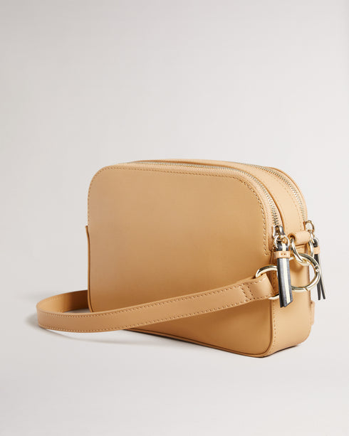 {{ product.type }} - Ted Baker London - Kosovo - DARCELO